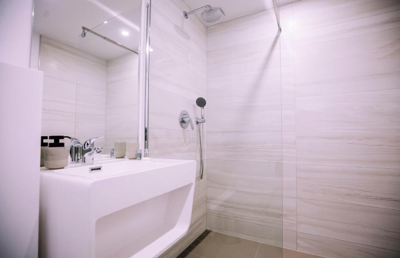 Mani Studio Apartment