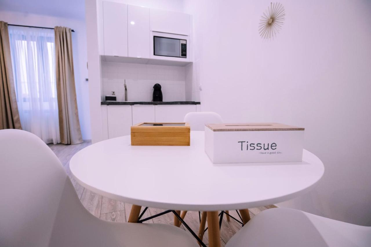Mani Studio Apartment *
